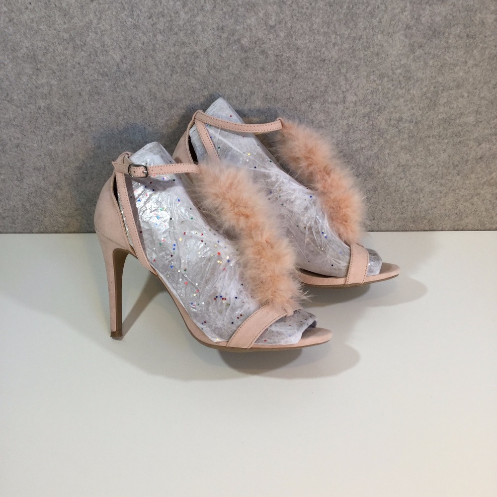 Feather Heel Sandal size 8